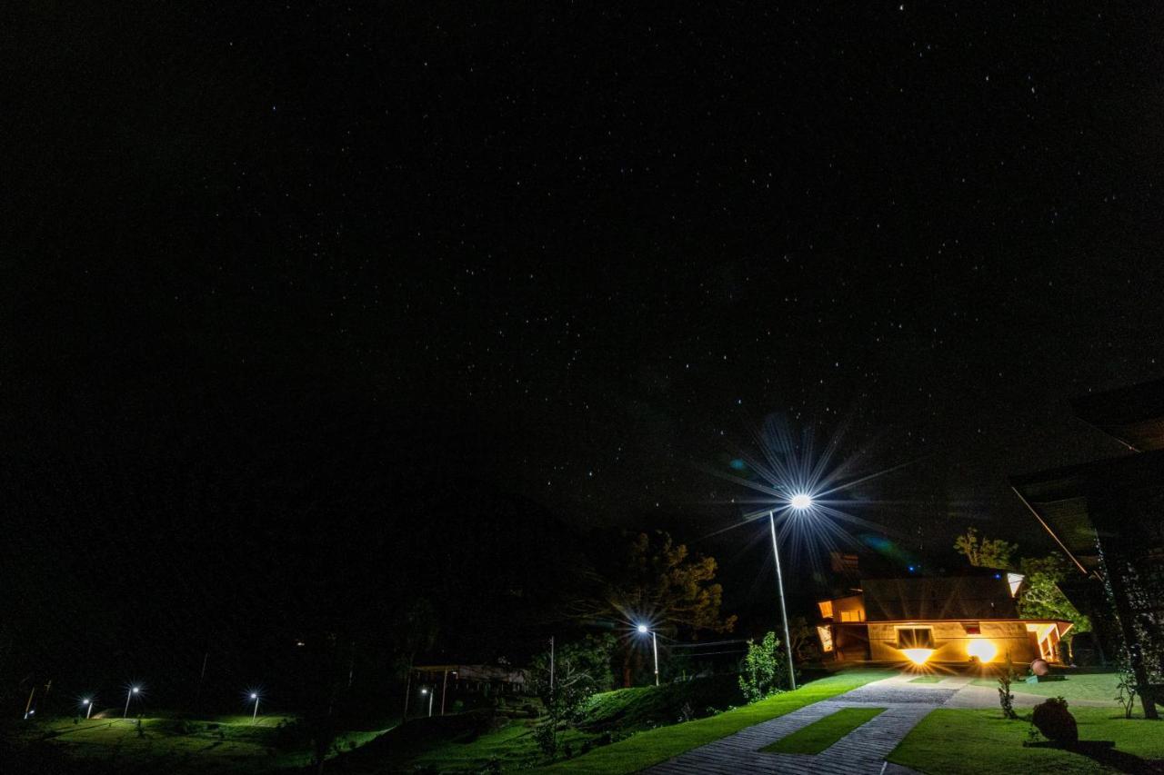 Pousada Terra Dos Passaros Sao Bento do Sapucai Bagian luar foto